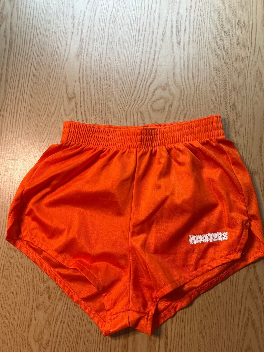 86 New women’s Hooters girl Vintage uniform Cheeky shorts🤩 Small Waist 10.5-13”
